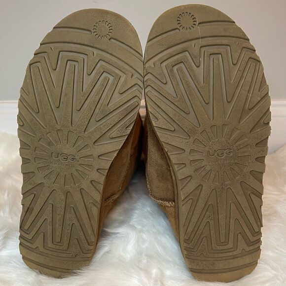 UGG Suede Boots Size 7 - Picture 4 of 15